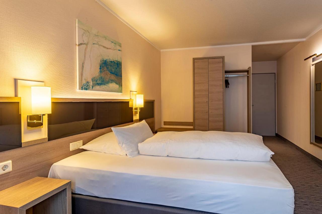 Parkhotel Berghoelzchen Хильдесхайм Экстерьер фото