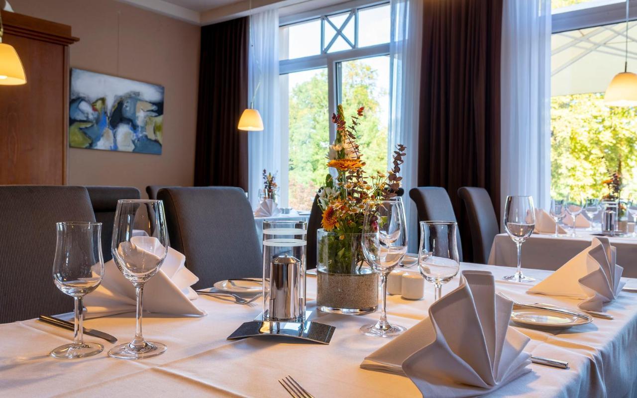 Parkhotel Berghoelzchen Хильдесхайм Экстерьер фото