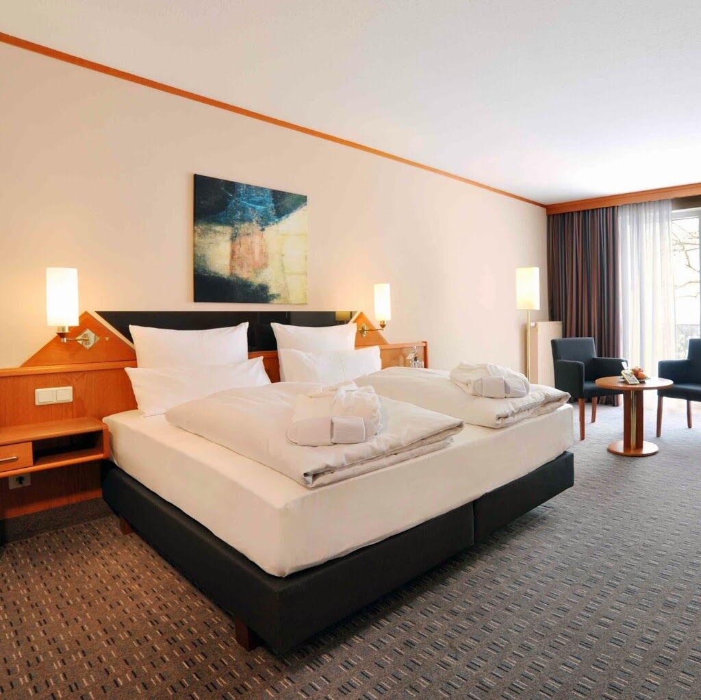Parkhotel Berghoelzchen Хильдесхайм Экстерьер фото